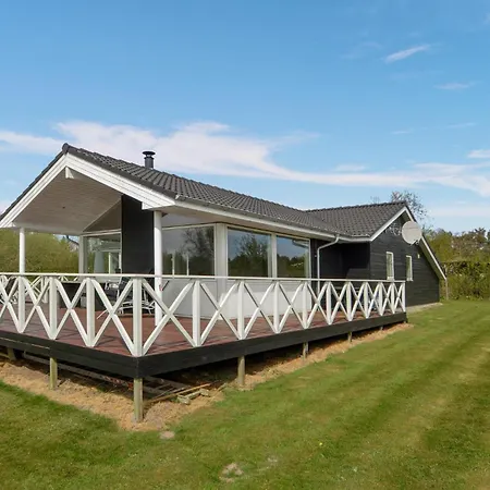 Holiday home 4 Bedroom In Spottrup
