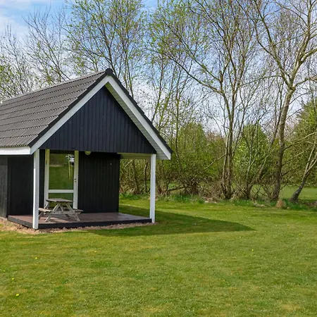 Holiday home 4 Bedroom In Spottrup